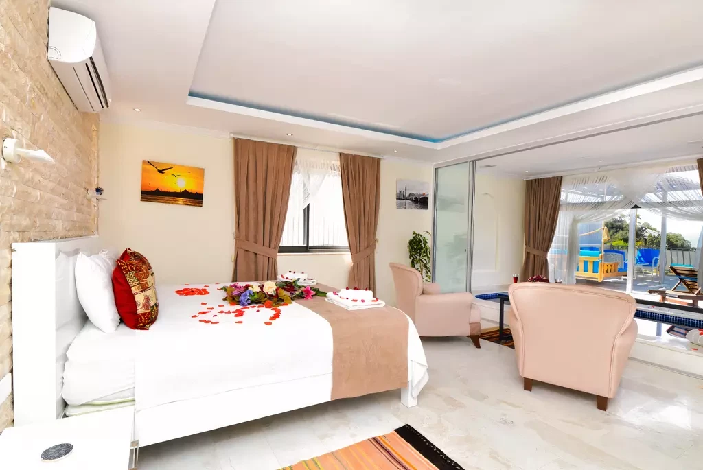 Honeymoon Villa - Heated Bedroom Pool & Sheltered Privacy in Islamlar image 1 of 78