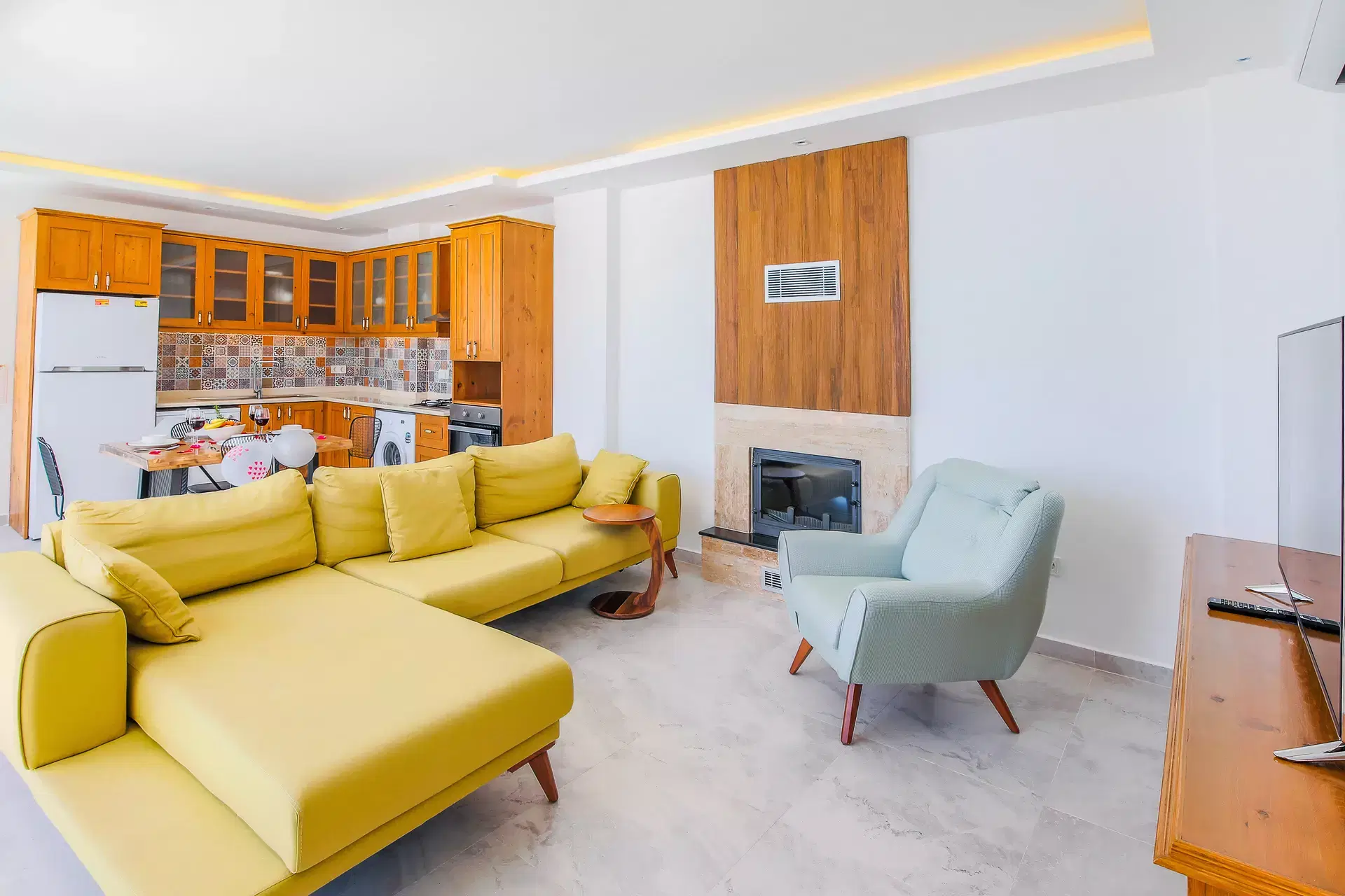 Secluded Sea‑View Family Escape image 2 of 27