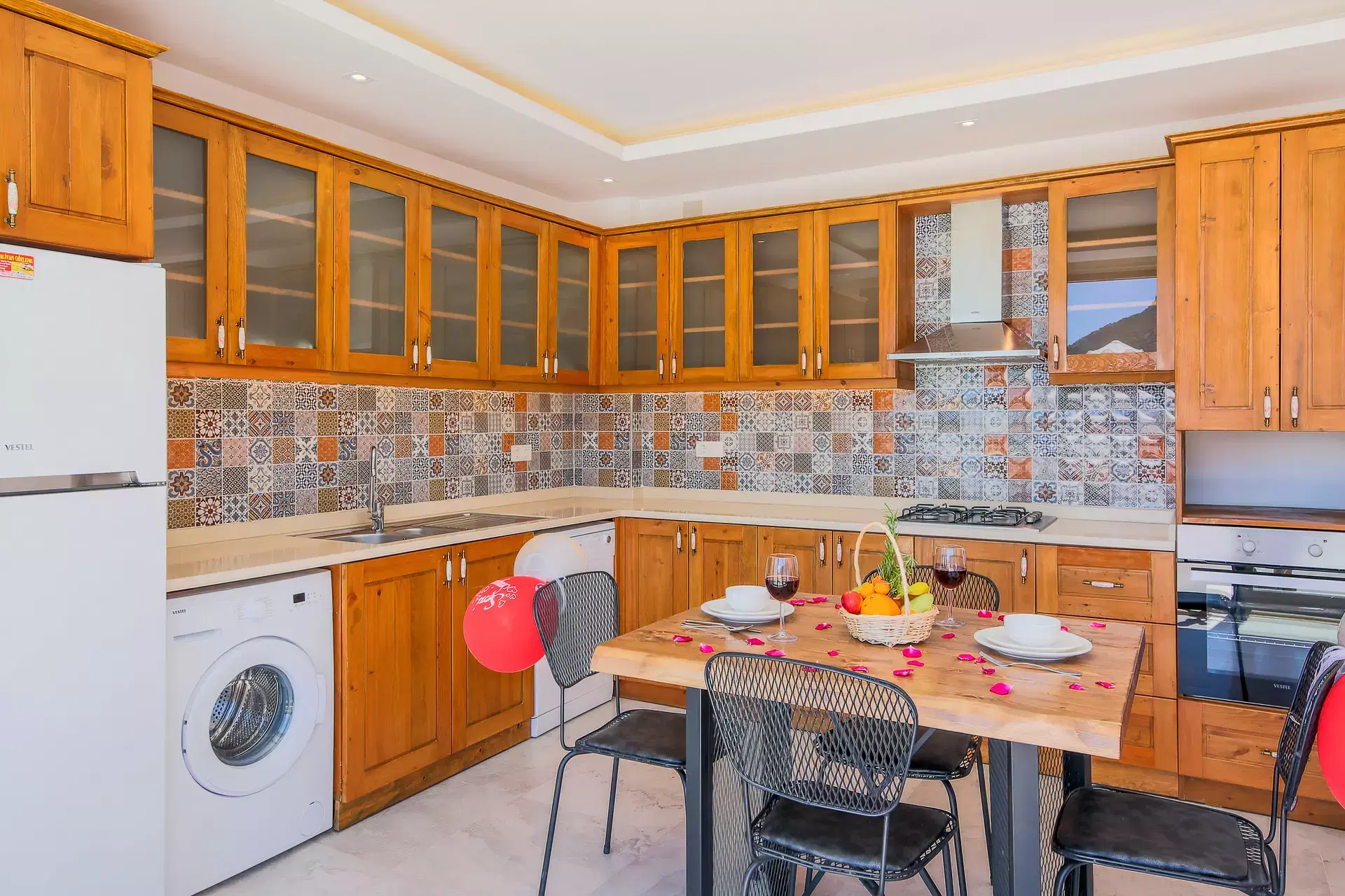 Secluded Sea‑View Romantic Escape image 3 of 23